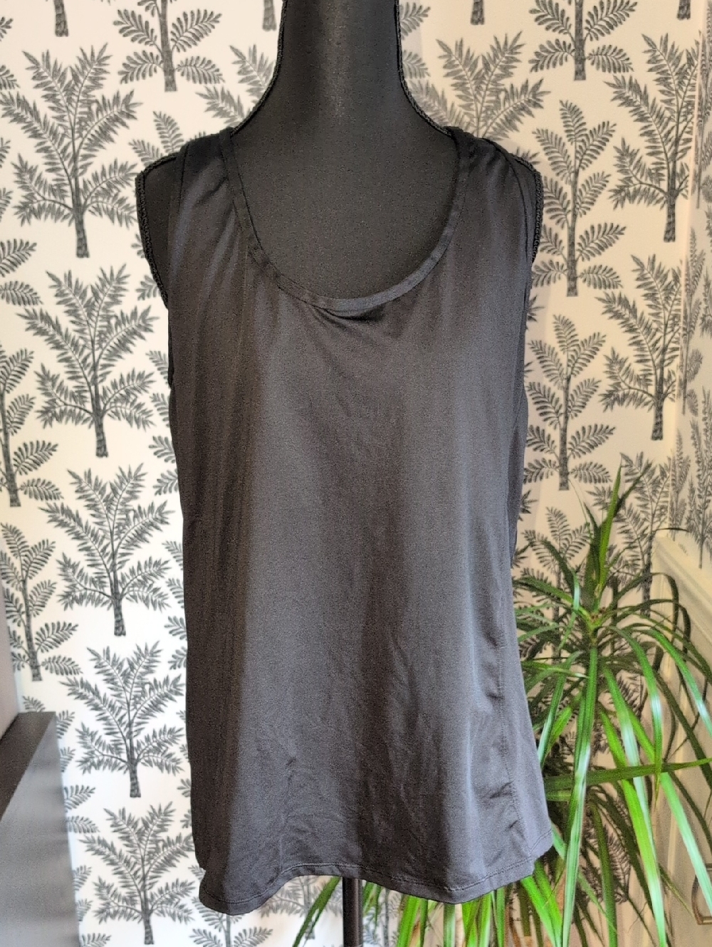 Nasty Gal Black Sleeveless Scoop Neck Racer Back Tank